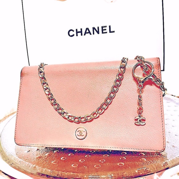 CHANEL Handbags - 🩷 CHANEL Wallet on Chain